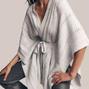 nwt WHITE HOUSE BLACK MARKET ULTRA SOFT textured ruana sweater one size